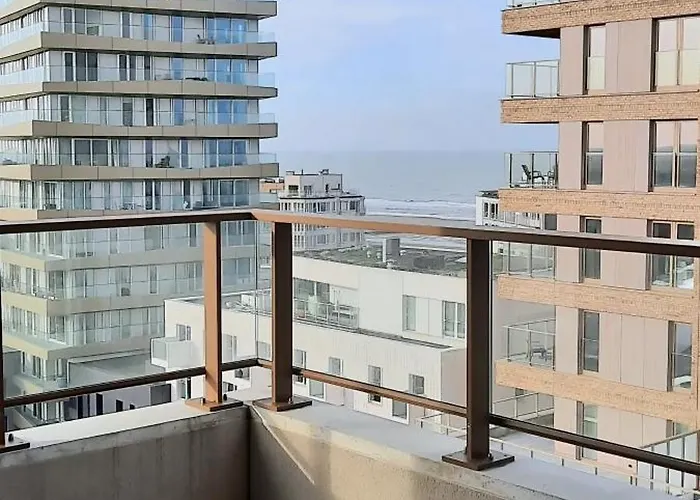 Modern 2-bedroom Near The Of T102 Apartment *