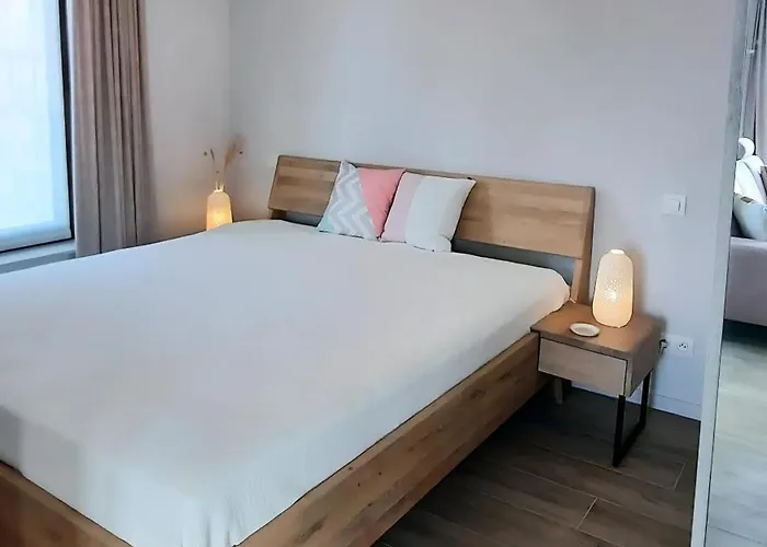 Apartment Modern 2-bedroom Near The Of T102