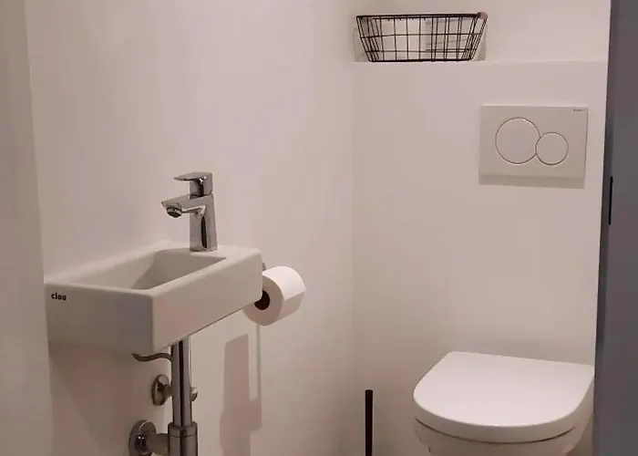 Modern 2-bedroom Near The Of T102 Lejlighed *