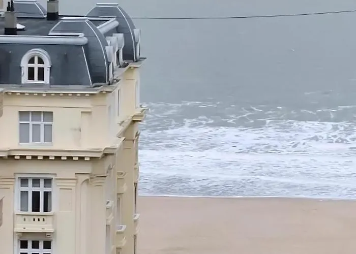 Apartment Modern 2-bedroom Near The Of T102 Ostend