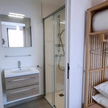 Modern 2-bedroom Near The Of T102 * Οστένδη